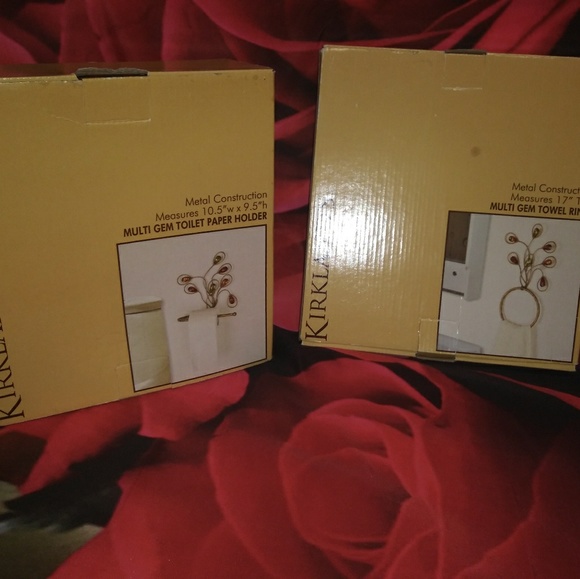 New Kirkland toilet paper and towel hangers - Picture 4 of 5